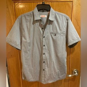 Men short sleeves dress Shirt Size SMALL Used